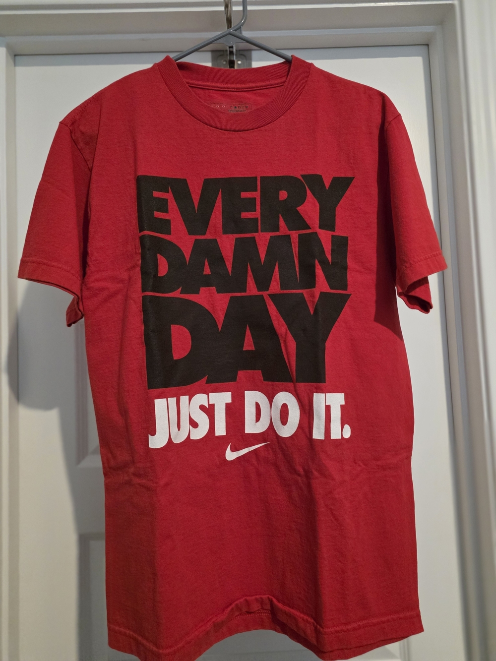 Nike Red Graphic 'Every Damn Day' Short Sleeve Tee